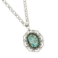 Colar com pendente azul brilhante