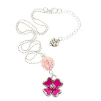 Colar com pendente flor rosa