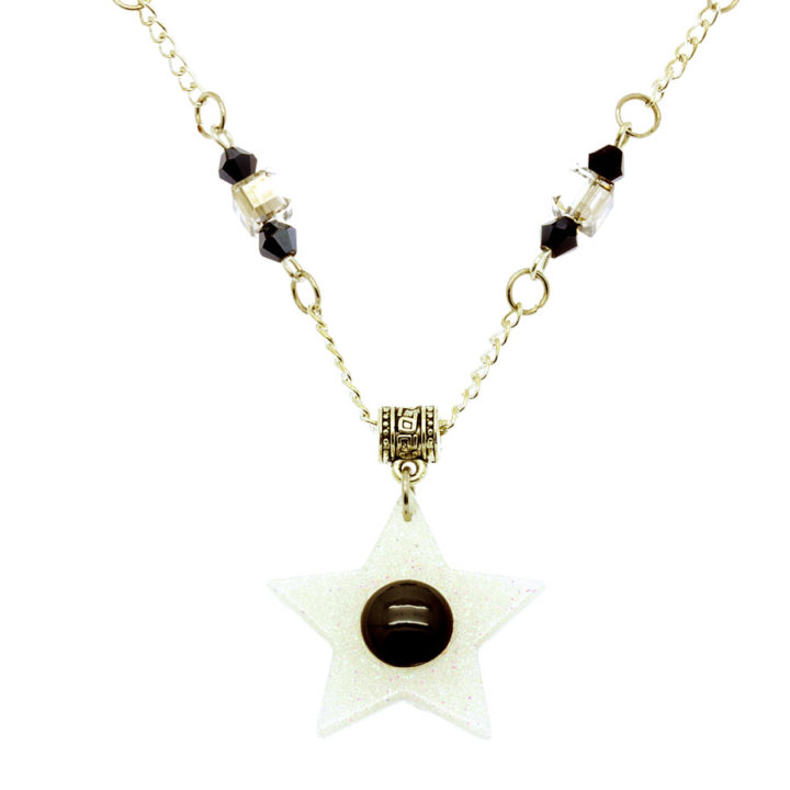 Colar com estrela brilhante