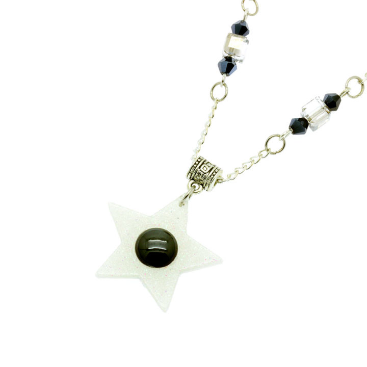 Colar com estrela brilhante