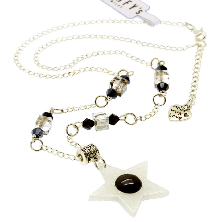 Colar com estrela brilhante