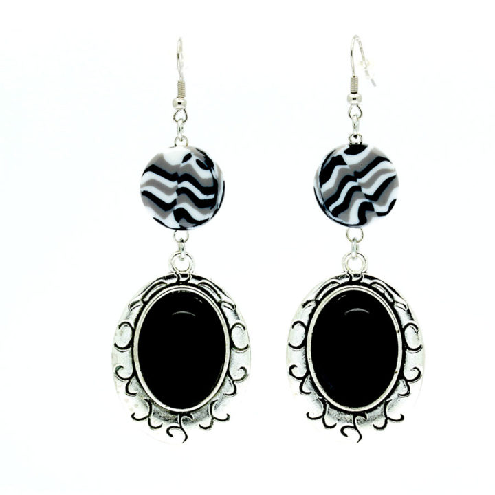 Brincos preto e branco