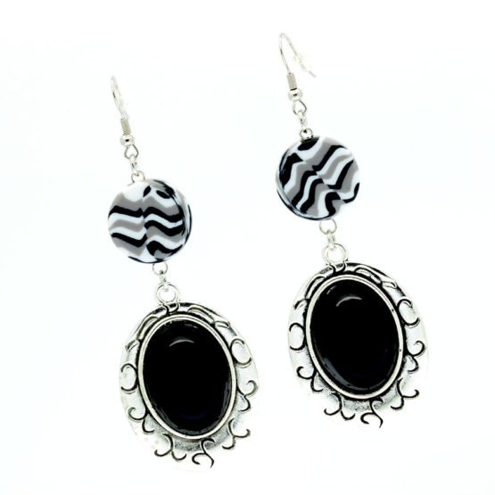 Brincos preto e branco