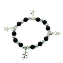 Pulseira elástica com pendentes