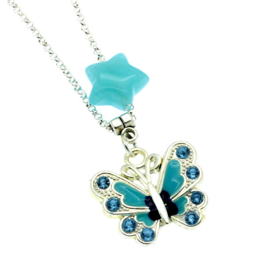 Colar com pendente borboleta azul