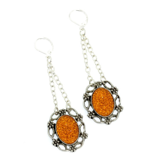 Brincos com pendentes laranja