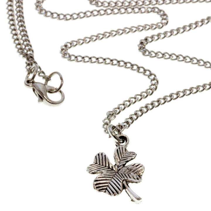 Colar fino prateado com pendente trevo de 4 folhas
