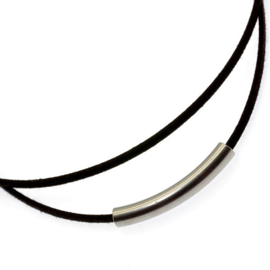Chocker de camurça com tubo