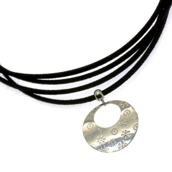 Chocker de camurça com aro grosso descentrado