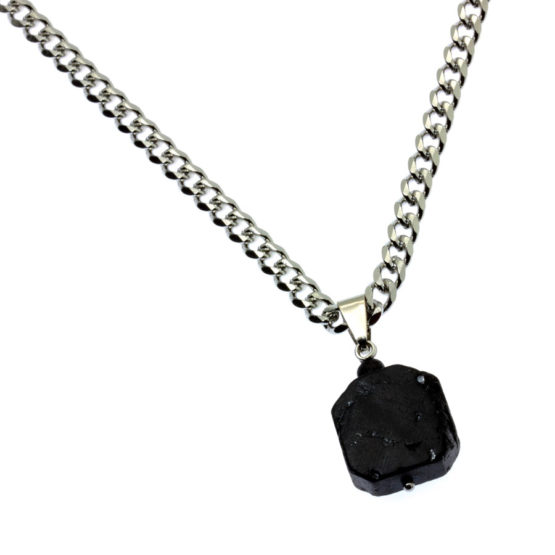 Colar com pedra natural turmalina negra